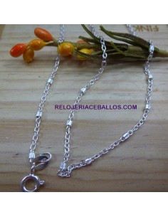 Cadena de plata con intersecciones ZR45