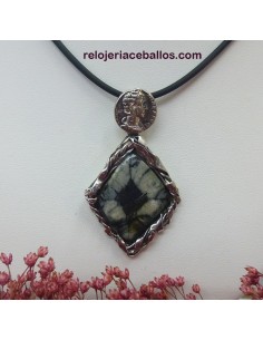 Colgante artesano con Quiastolita y moneda RBC