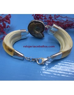 Brazalete con Ammonite y colmillos ABR 2