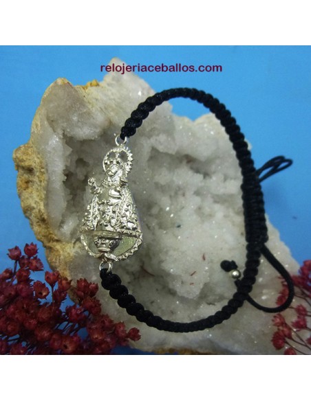 Pulsera de macramé con Santina de Covadonga P247
