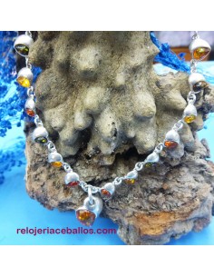 GA3 Gargantilla con Corazones de Ámbar 2