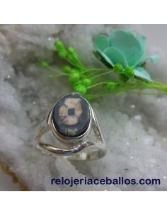 Sortija artesana en plata con piedra celta 8AQ