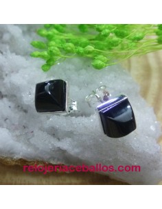 T049111 Pendientes de cuatro caras en Azabache