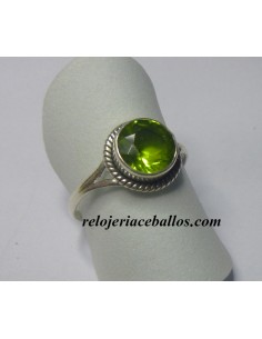Anillo de plata con peridoto ANC