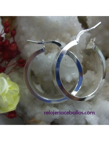 Arete mediano resistente de plata 2CM