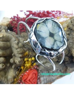 Brazalete artesano de plata...