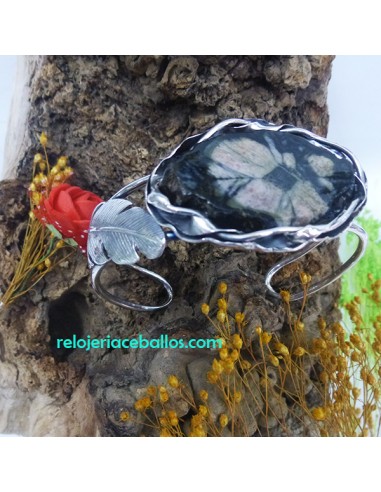 Brazalete con pluma y Quiastolita artesano PLB
