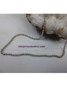 Cadena de bolitas talladas...