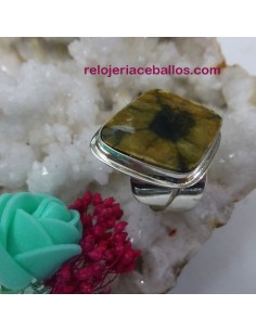 Sortija ajustable artesana con Quiastolita