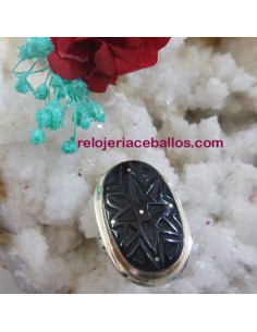 Sortija con Estrella Polar tallada en Azabache