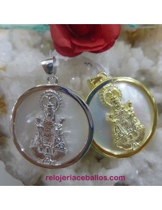 Medalla con nácar y Virgen de Covadonga