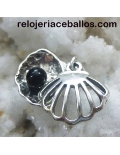 Concha de plata con perla de Azabache