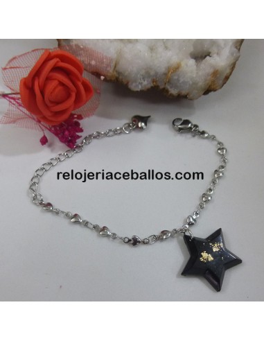 Pulsera de corazones y estrella