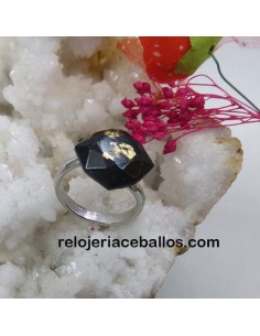 Anillo de acero con carbón redefinido