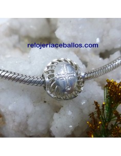 Abalorio de plata con Cruz de la Victoria