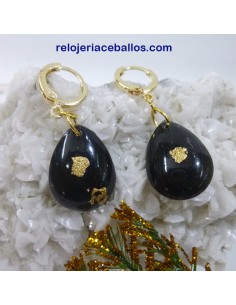 Pendientes de carbón con baño dorado