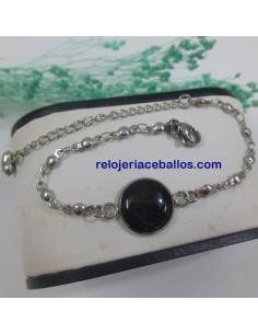 Pulsera con carbón reestructurado