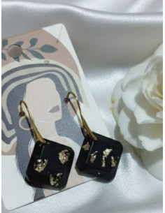 Pendientes de carbón con baño dorado