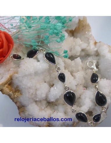 Pulsera de plata con lágrimas de Azabache