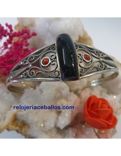 Brazalete de filigrana y Azabache asturiano