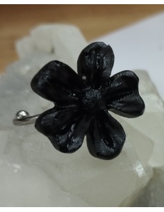 Anillo flor negra de seis pétalos