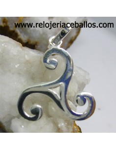 Trisquel colgante de plata ref T141