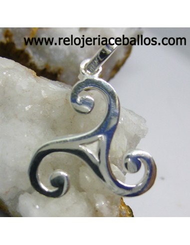 Trisquel colgante de plata ref T141