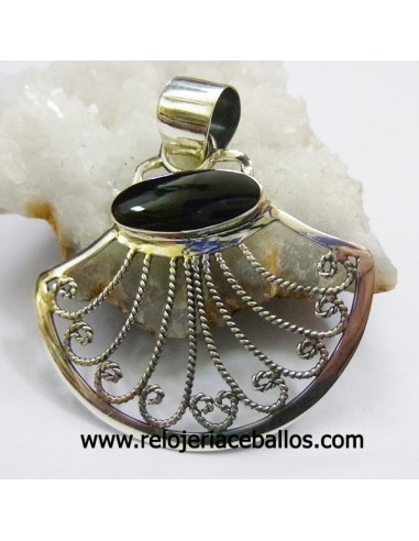 Colgante de plata y azabache 101-0059
