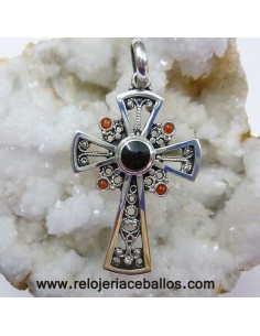 Cruz de plata con azabache y coral k-16