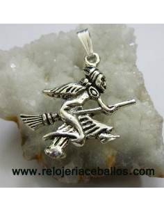 Bruja de plata en forma de colgante CBR1