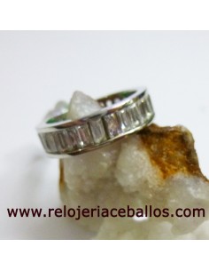 Anillo de plata y Circonita...