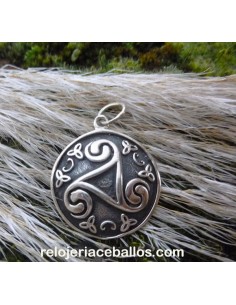 TRISQUEL COLGANTE DE PLATA 106-0101