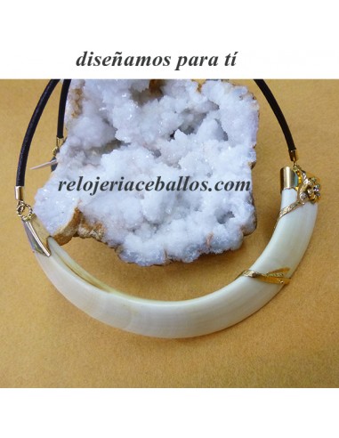 Gargantilla con Colmillos de Jabalí y Oro GCORO