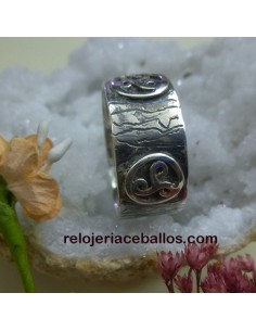 Anillo de plata con Triskeles ATR3 2